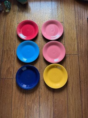Fiestaware colorful 6 dinner plates